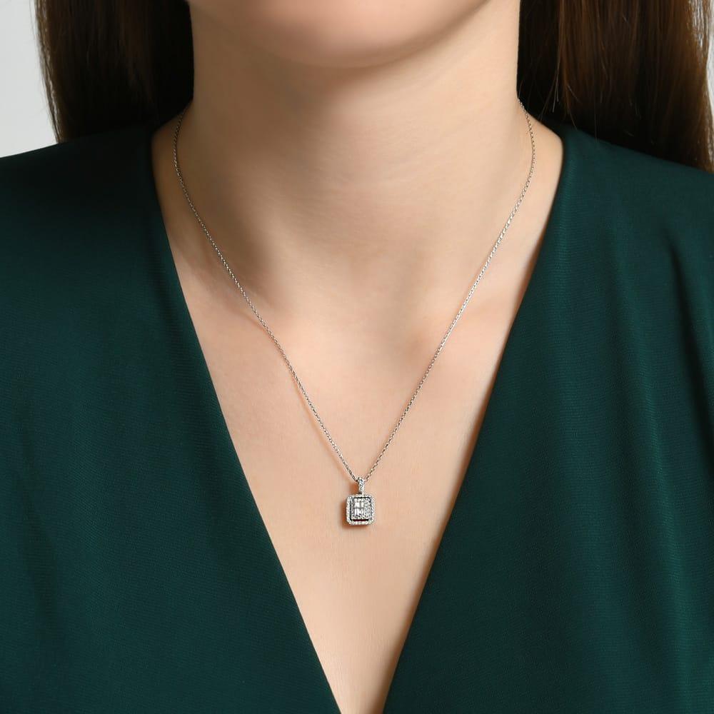 0.32 Karat Madeline Baget Pırlanta Kolye