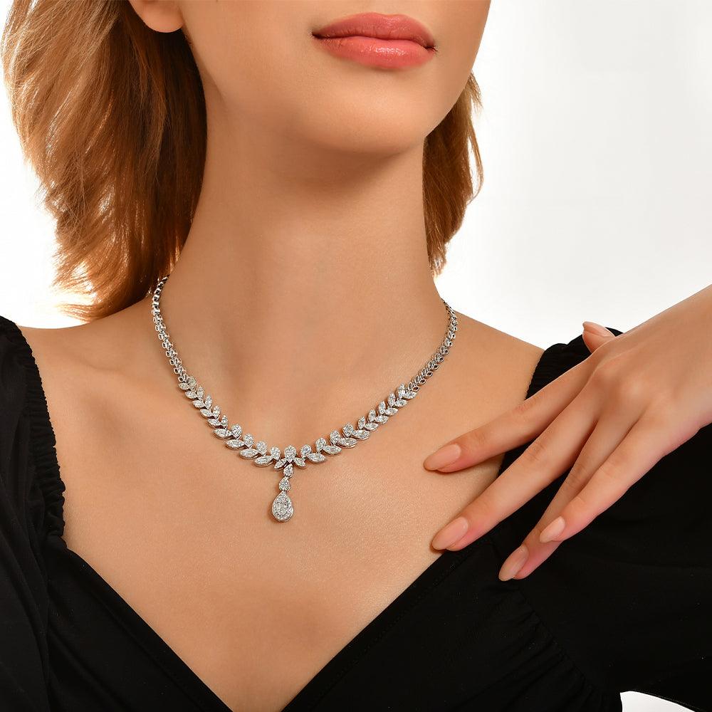 3.81 Karat Destin Baget Pırlanta Gerdanlık