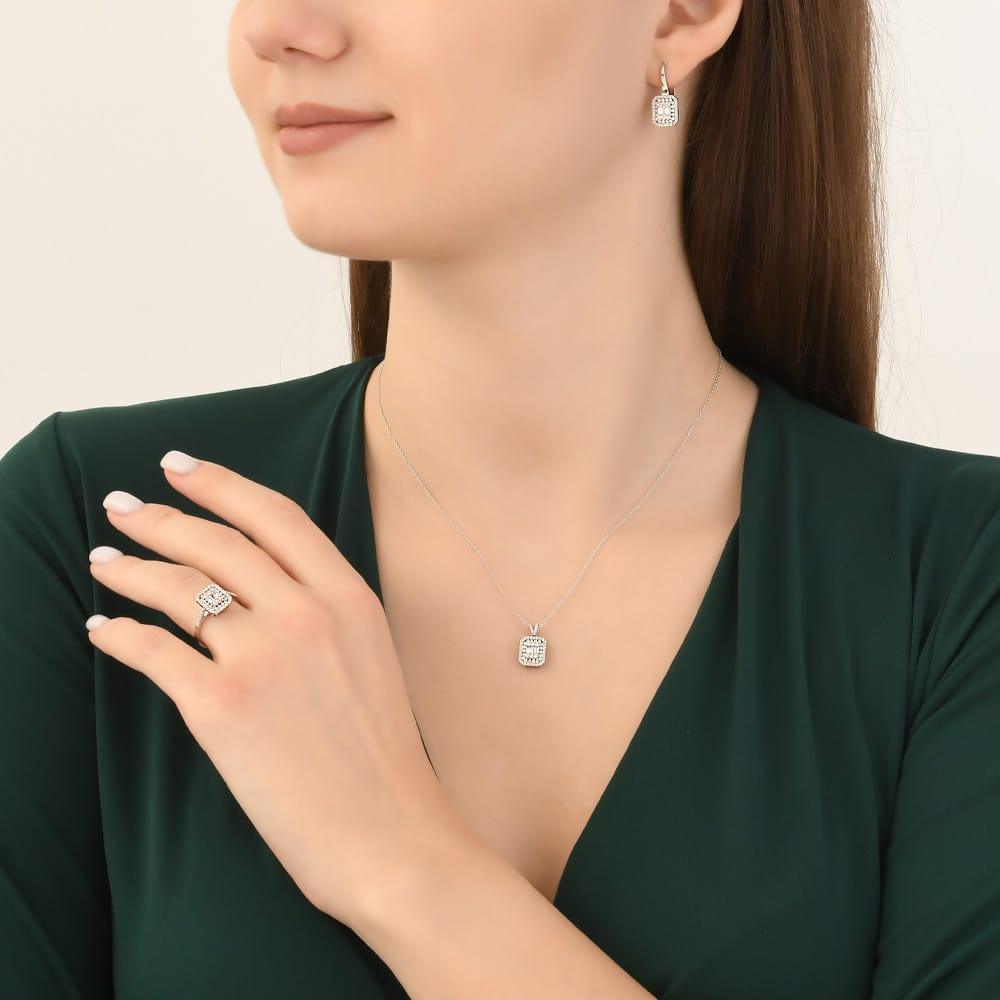 0.44 Karat Zoey Baget Pırlanta Yüzük