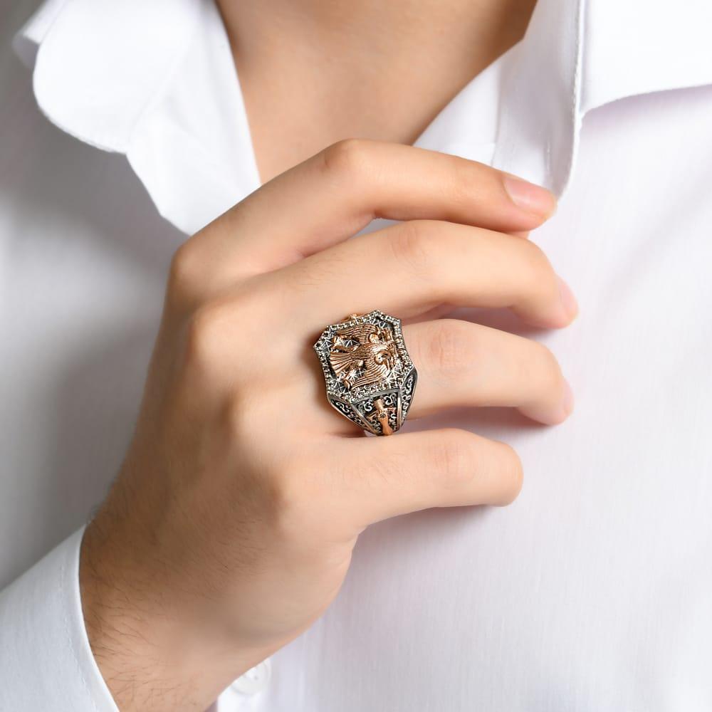 0.55 Karat Selçuklu Kartalı Pırlanta Erkek Yüzük