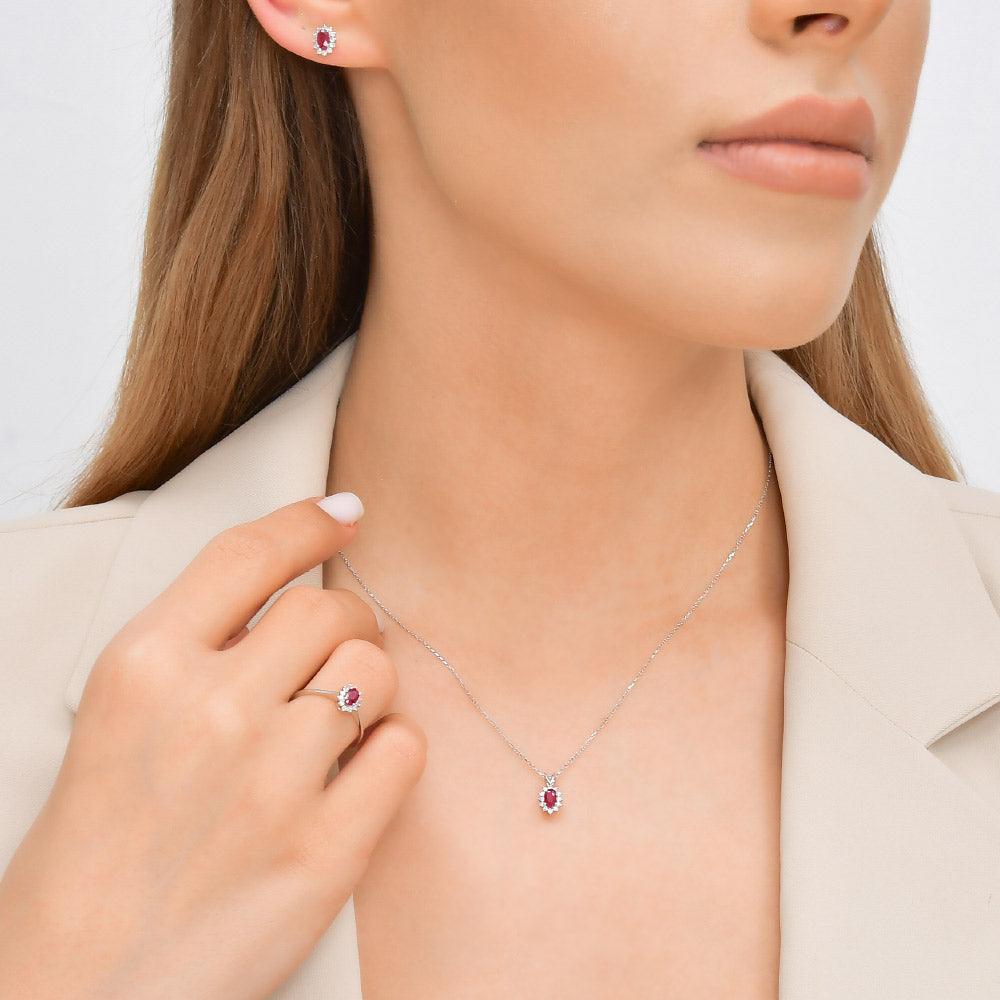 0.10 Karat Pırlantalı Doğal Yakut Taşlı Yüzük